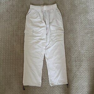beige jogger pants